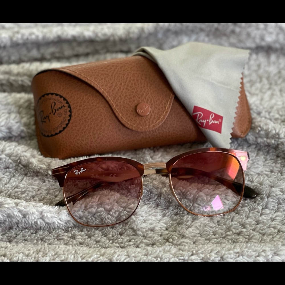 Ray-Ban women’s sunglasses